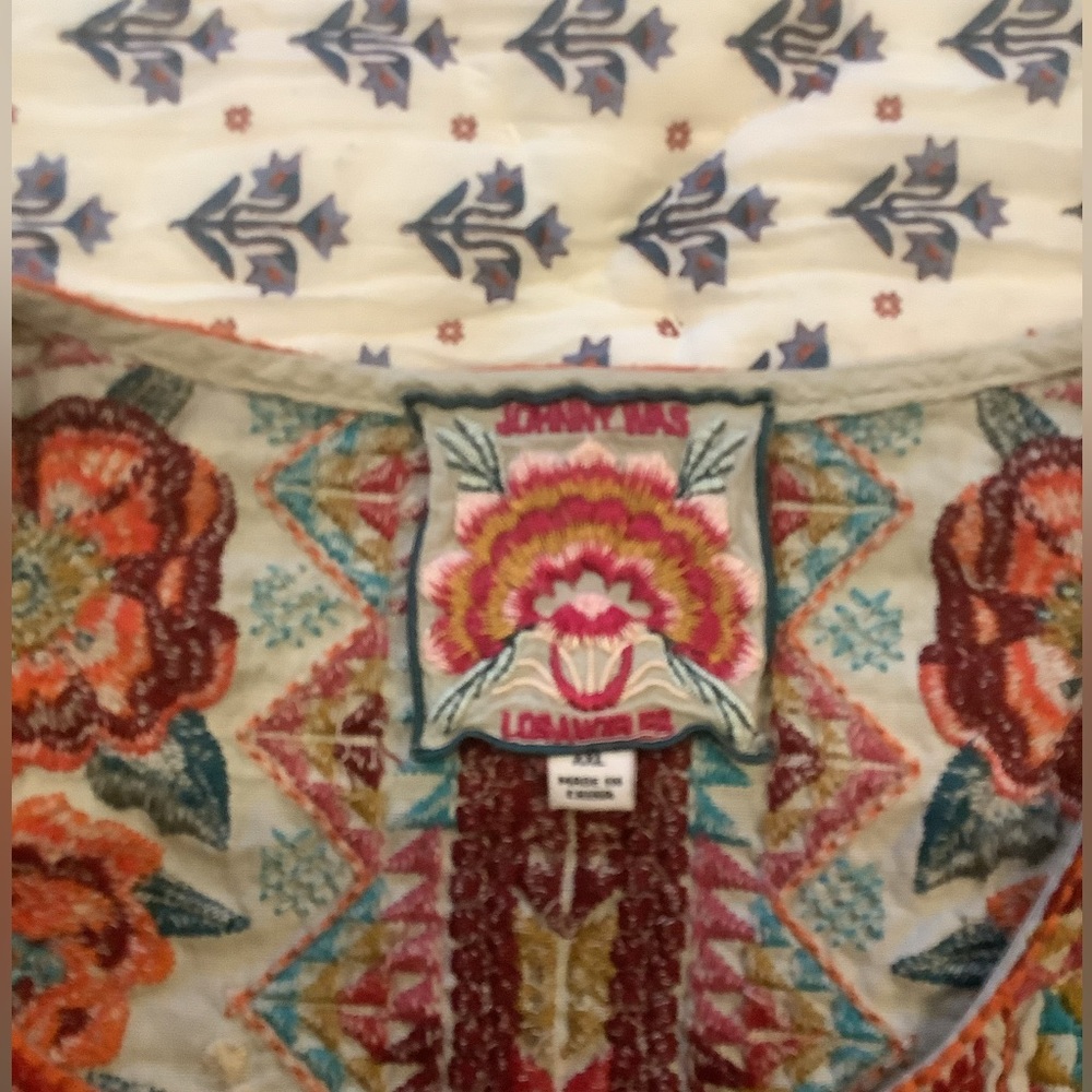 Johnny Was Short Sleeve Linen Tunic with Colorful Embroidery, Size XXL. - Picture 9 of 15